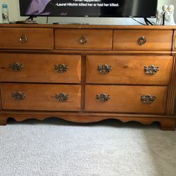 Queen Sized Bedroom Set 