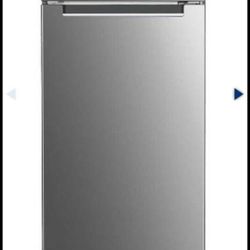 Magic Chef 7 3 cu ft 2 Door Mini Fridge in Platinum Steel with Freezer