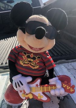Rockstar Mickey Mouse Singing/Dancing Toy