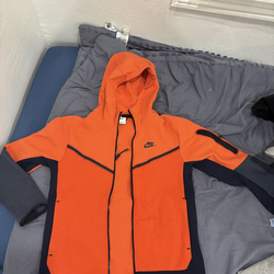 Nike tech hoodie Size Small