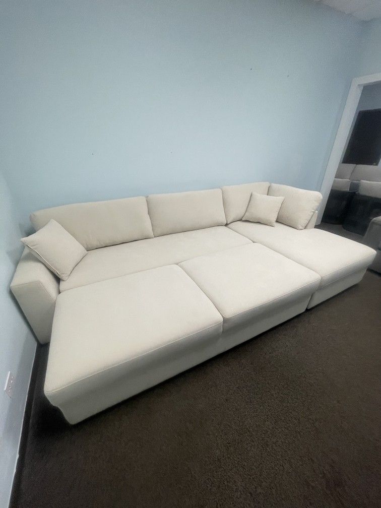 Thomasville Camlin Convertible Sleeper Sectional with Chaise