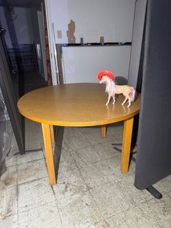 4 Ft Round Wood Table