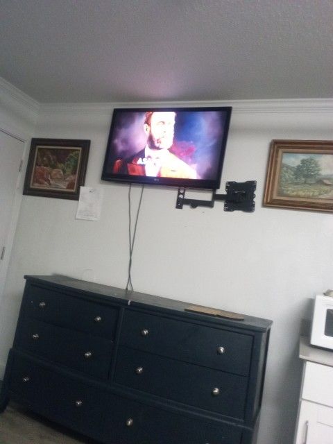 Cheap 42" LG Smart TV