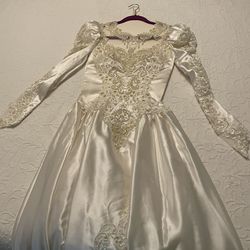 Hungarian Wedding Dress Size 8 NEW Must Go!!!