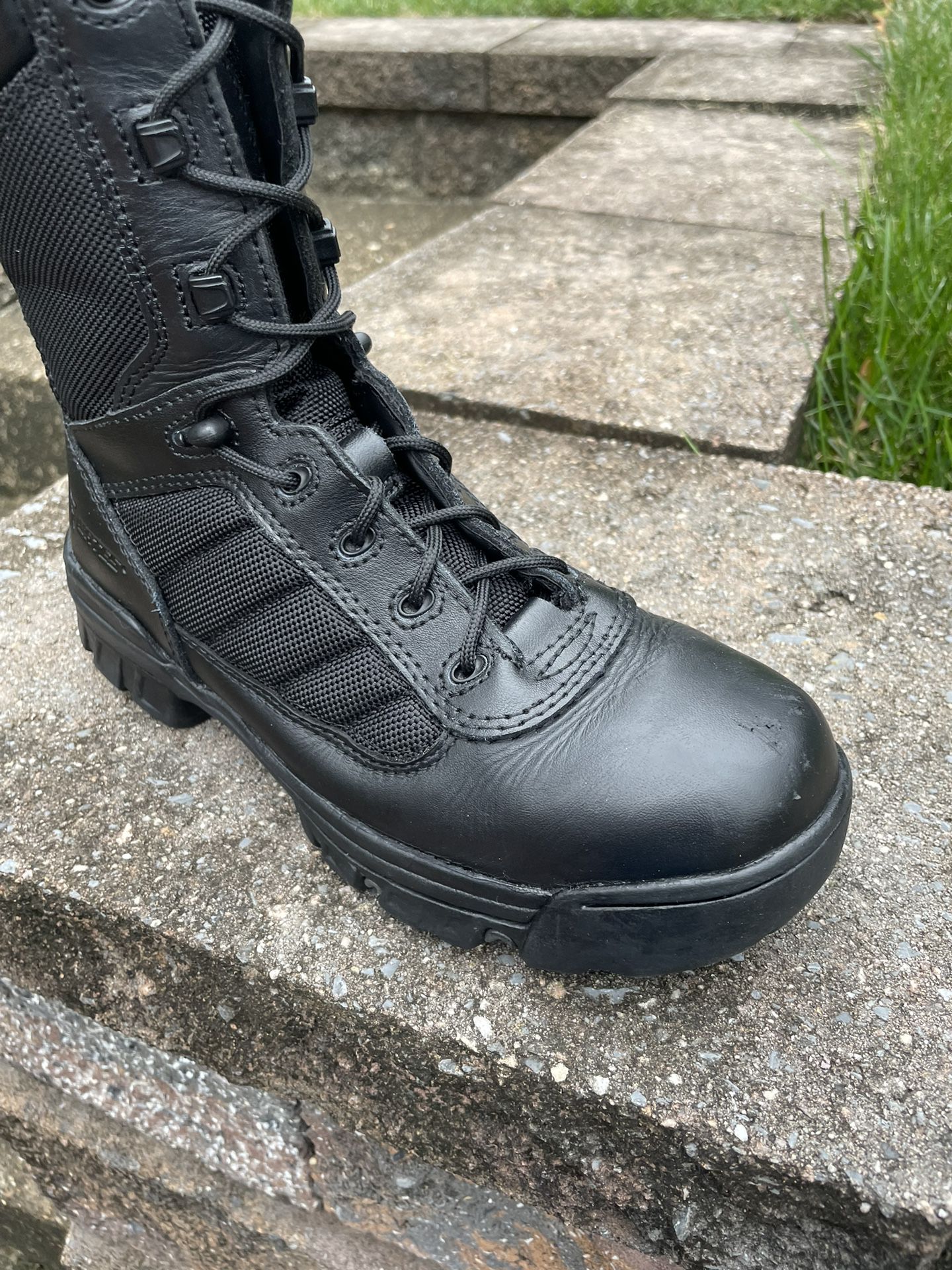 Bates Men's 8" Ultralite Tactical Sport Military Boot size 6