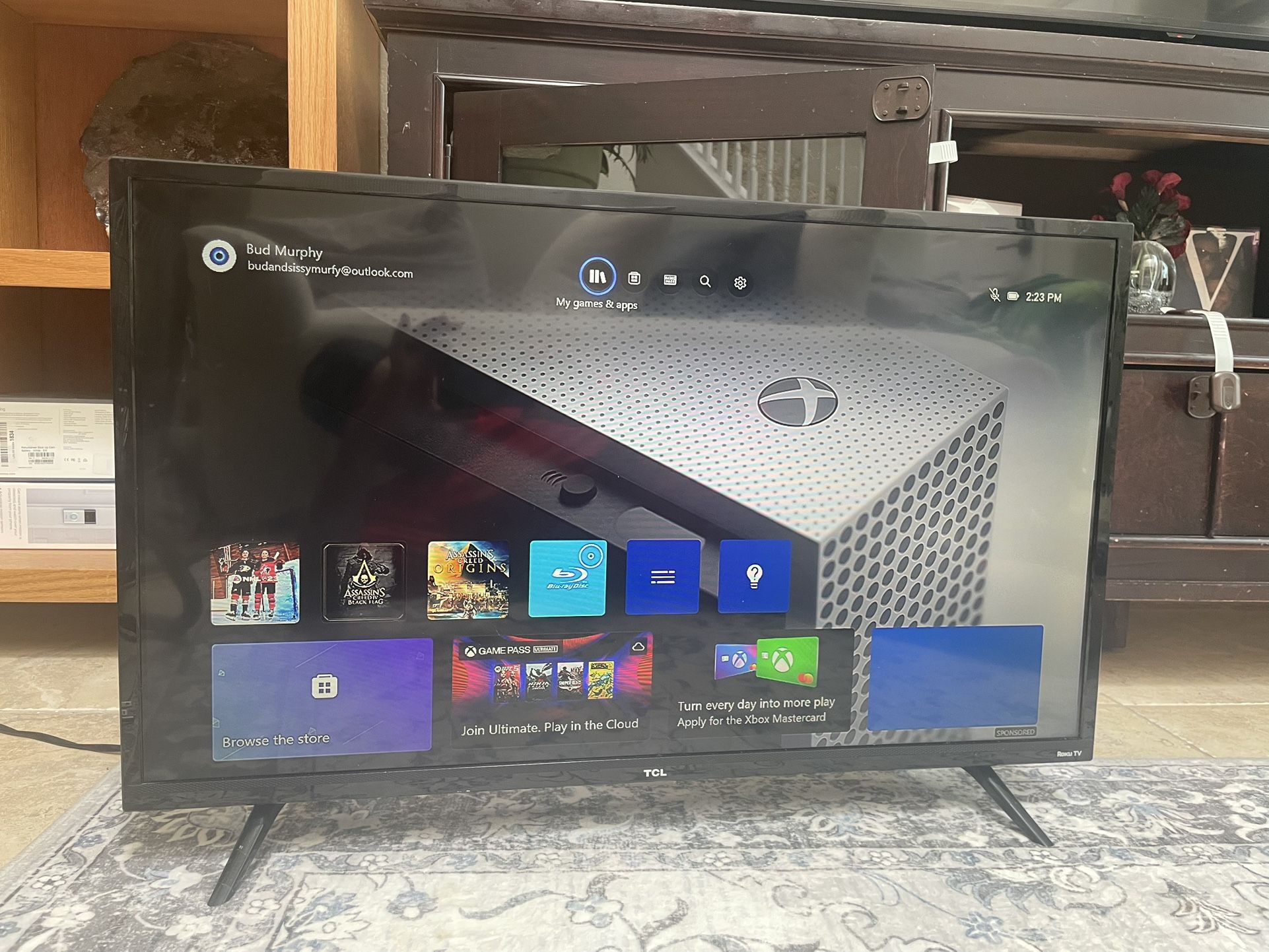TCL 32" Class 720p HD LED Roku Smart TV 3 Series 32S325