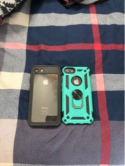 2 Apple iPhone 8s