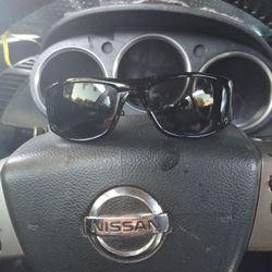 LOCS DARK SUNGLASSES 