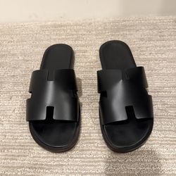 Hermes Men’s Leather Calfskin Black Izmir Sandals Size 43 EU / 10 US