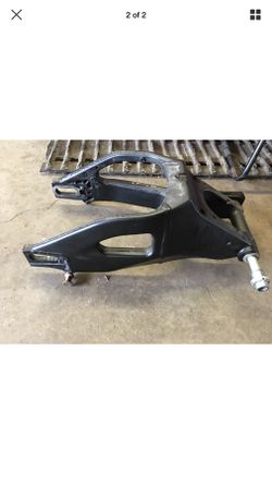 2005-2006 Suzuki GSXR 1000 swing arm