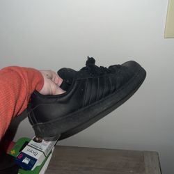 black superstars adidas size 8.5 men WILL CLEAN