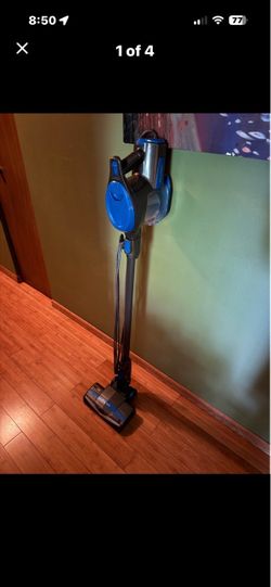 Vacuum Rochet like new no damage