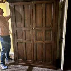 Cabinet/desk Folds Down On Right Side 