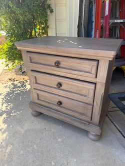 RUSTIC SIDE TABLE