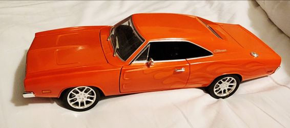 Hotwheels 1:18 scale diecast car