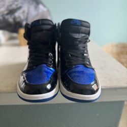 Selling Air Jordans 1 High OG Leather Patent Royal 