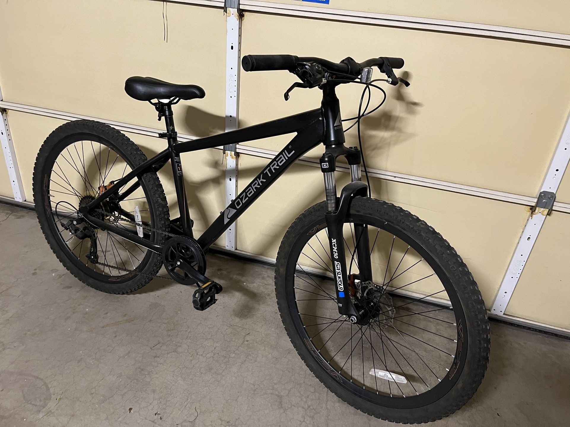 27.5” Ozark Trails Bike