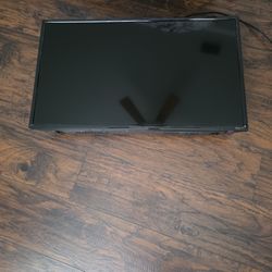 Insignia 32" LED TV