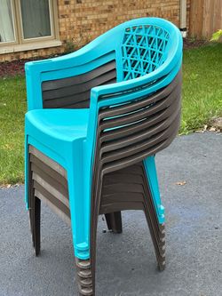 8 stackable patio chairs