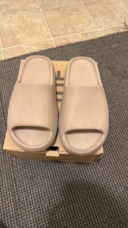 Yeezy Slide “Pure” Size 8 Men’s
