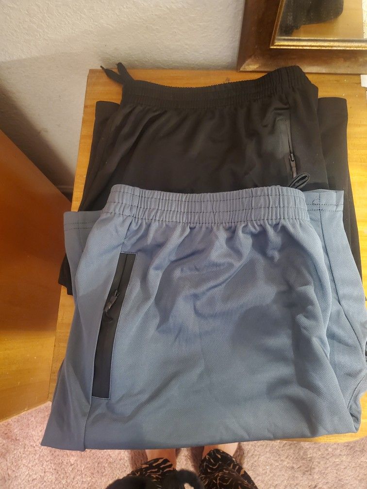 2 Brand New Pairs Of Men's Lightweight Shorts Size 3x Gray And Black Both For $20