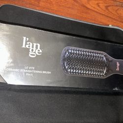 Ceramic Straightening Brush 