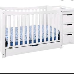 CRIB/White 4-in-1 Convertible Crib
