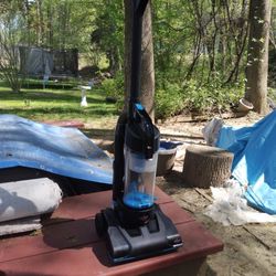 Lightweight PowerForce Bissell