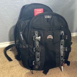 Sprayground Backpack - Black - Streetwear Gear Pack (BROKEN ZIPPER)