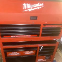 Milwaukee Tool Chest 16 Drawer 46 Inch 