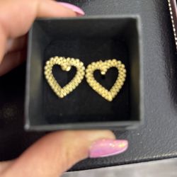 10k Heart Earring