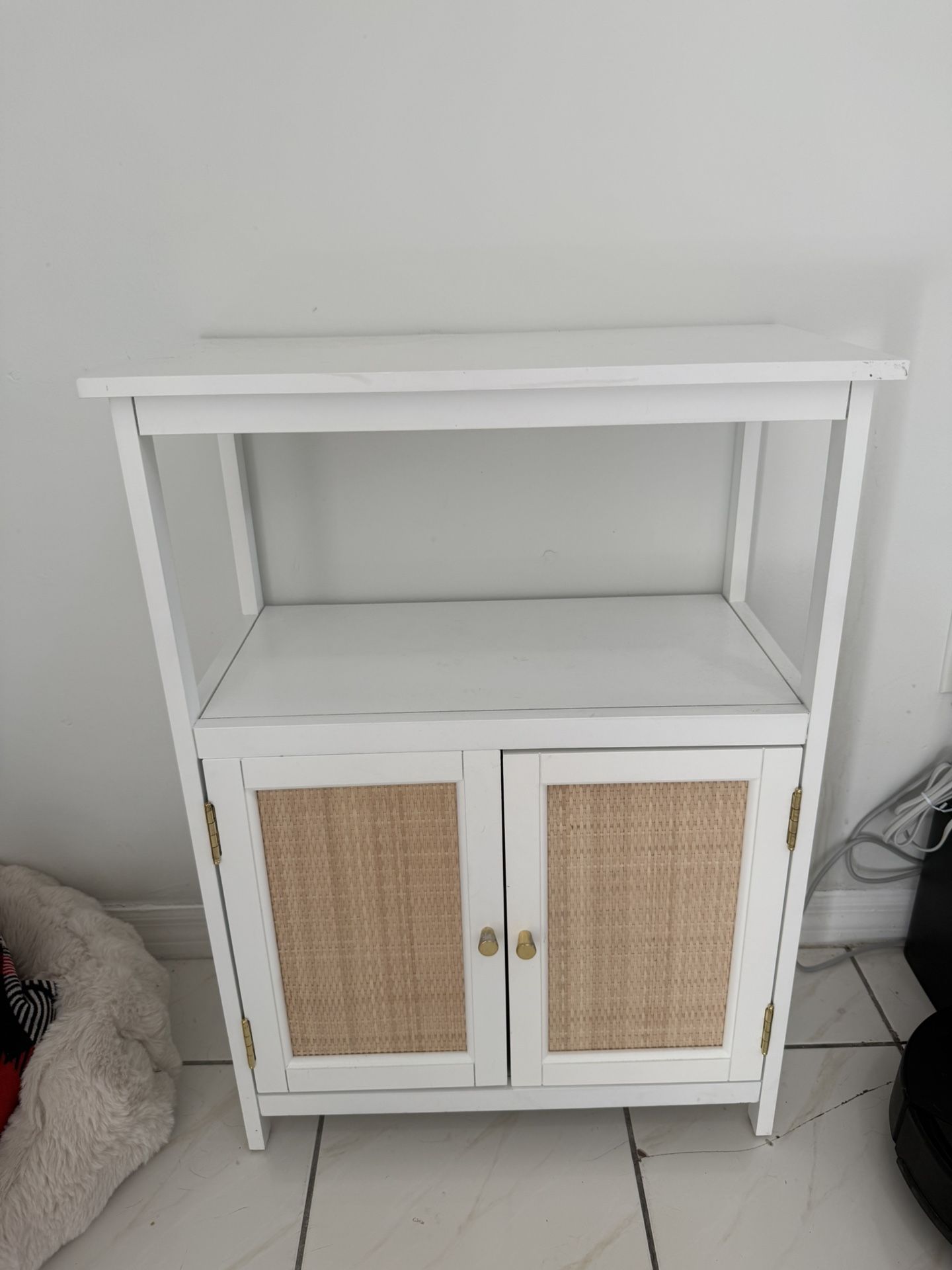 Coffee Table / Accent Table 