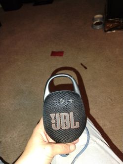 JBL Bluetooth speaker clip 5