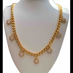 Gold Plated Beautiful Necklace High Quality (Brand New)