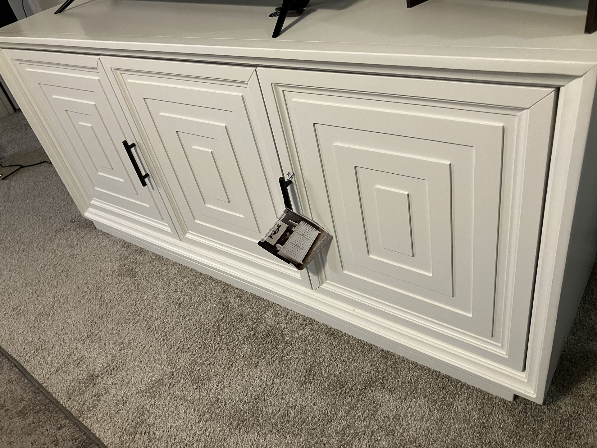  White Accent Console 