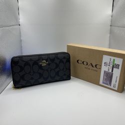 New Coach All Around Zip wallet 