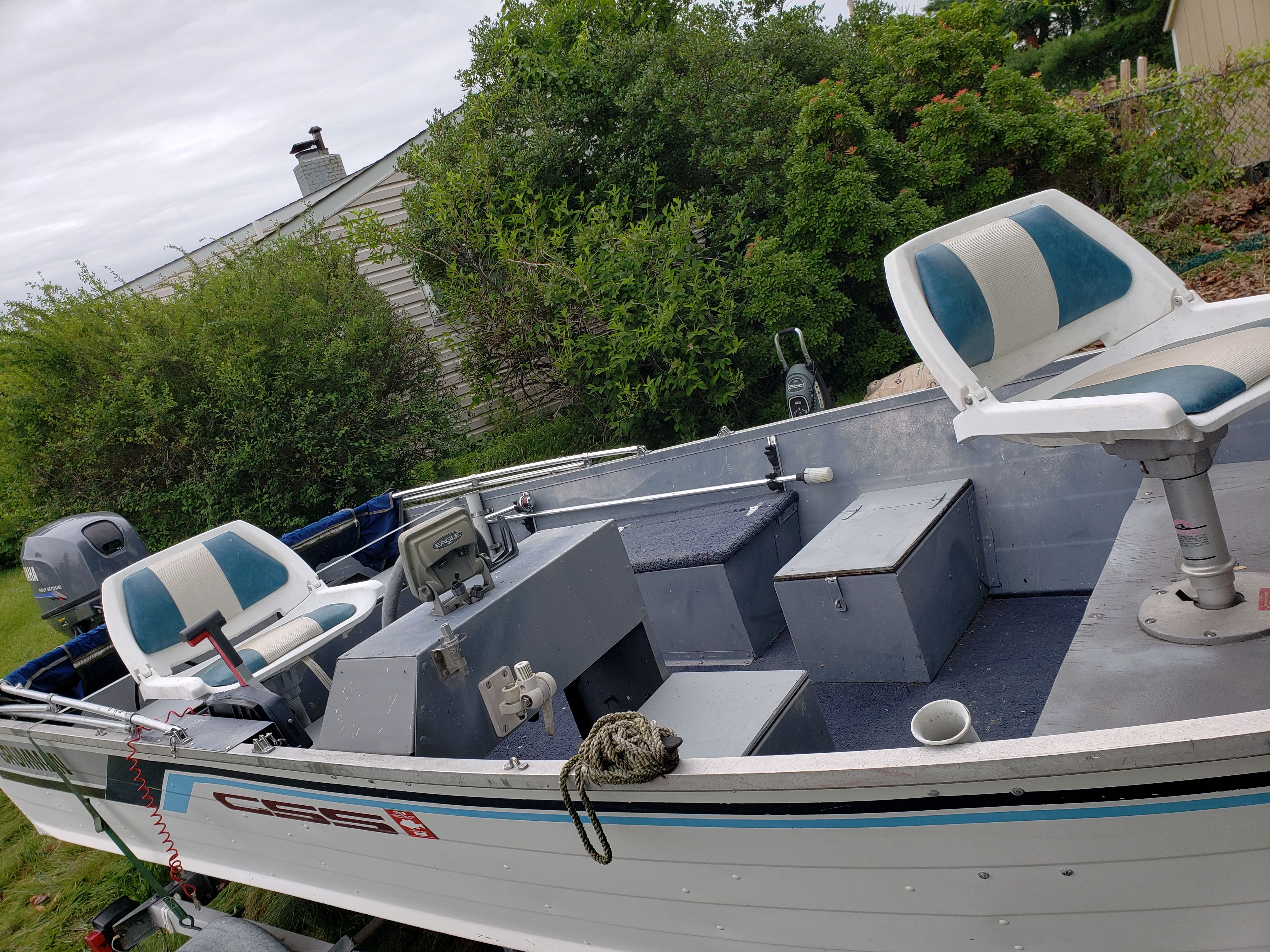 Grumman 16' Aluminum fishing Boat 25hp 4 stroke for Sale in Levittown