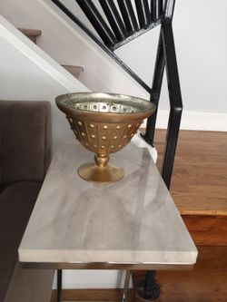 Gold vase