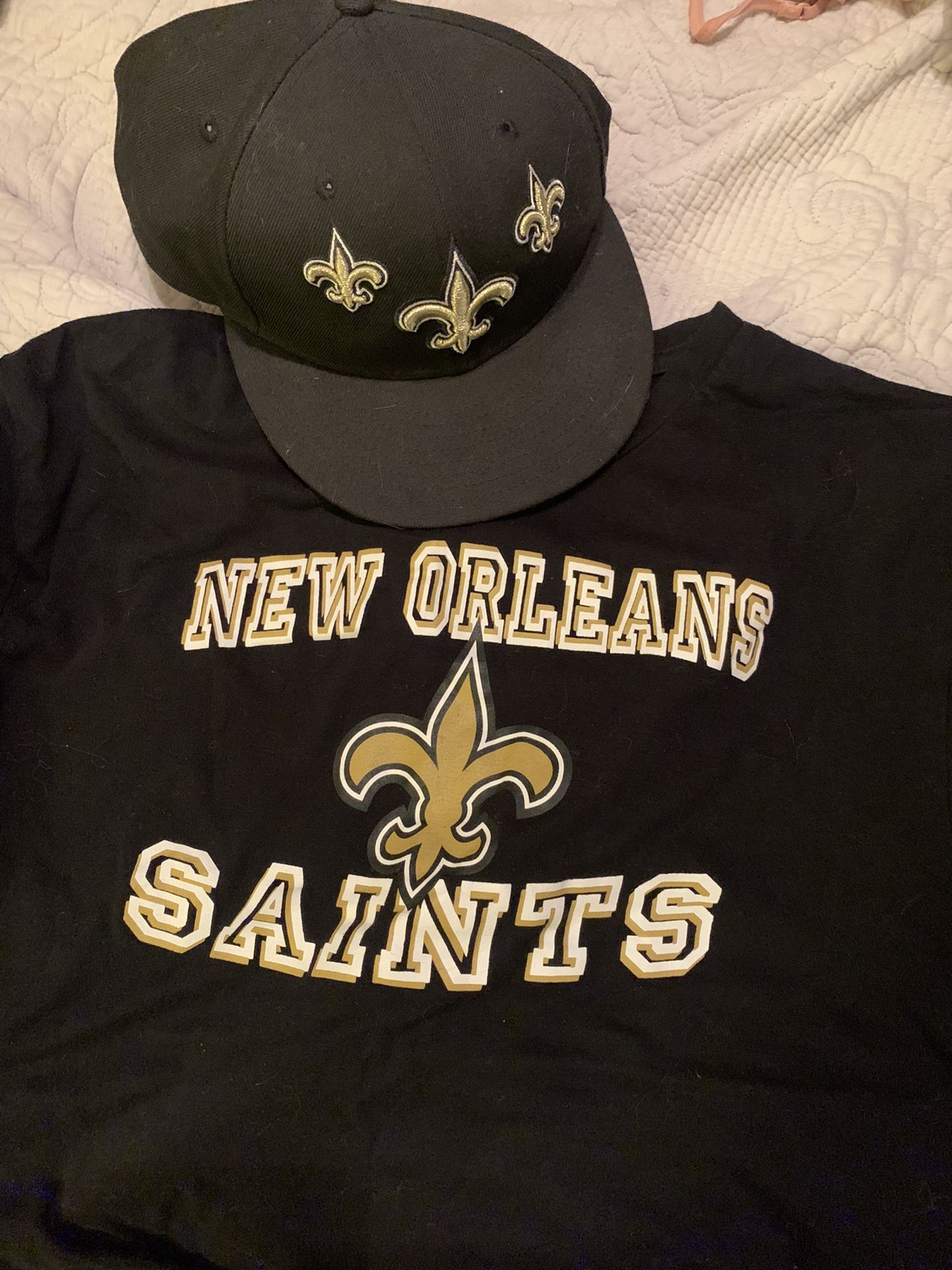 New Orleans Saints New Era Hat NWOT & Saints Tshirt Size Large Gently Used 