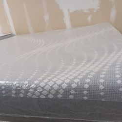 Gel Memory Foam King Size Sealy Posturepedic 