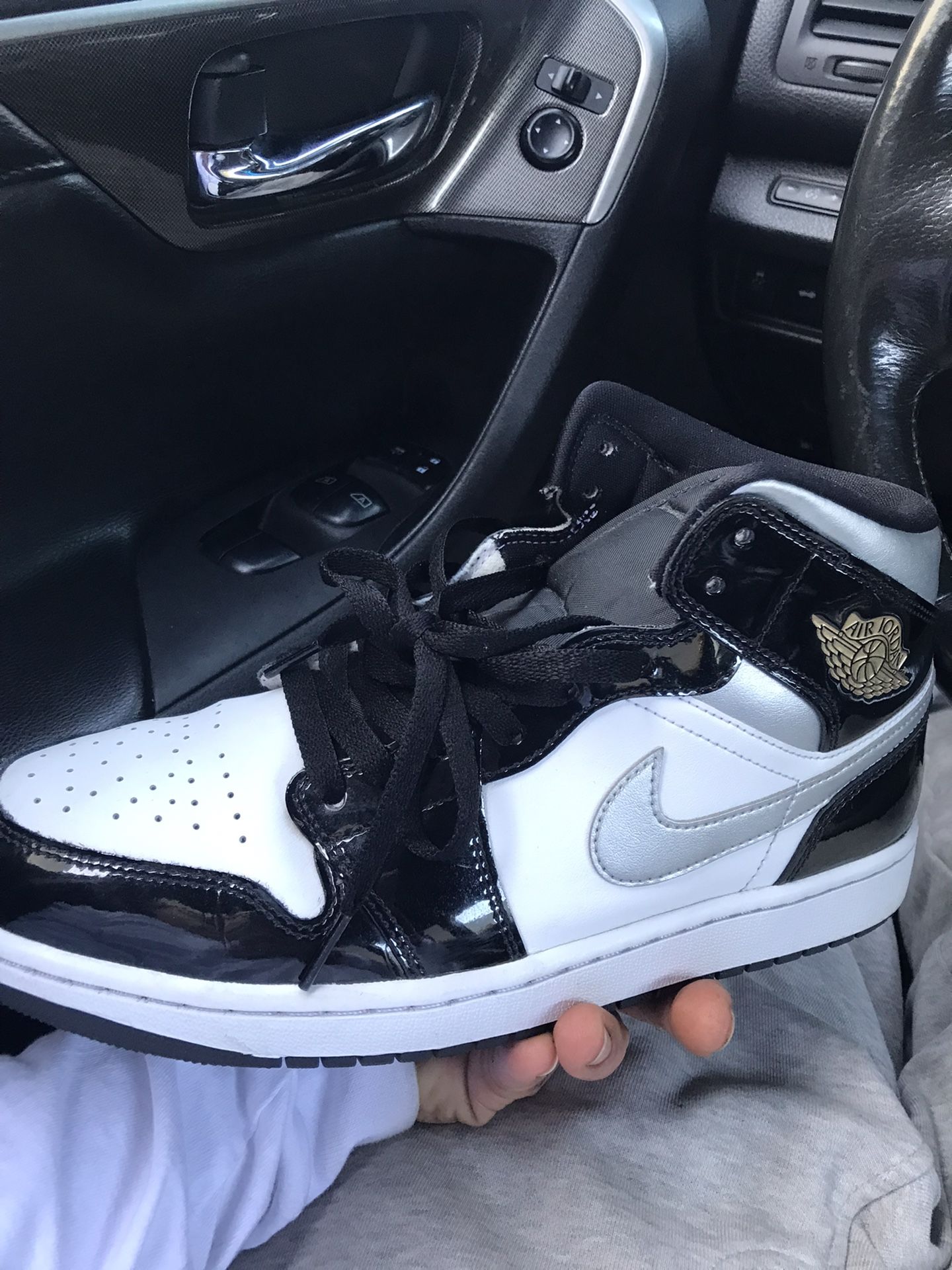 Air Jordan 1 Black White Metallic Silver