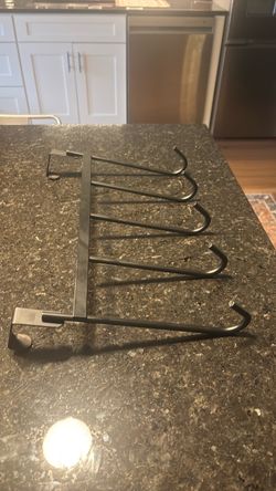 Door towel hanger