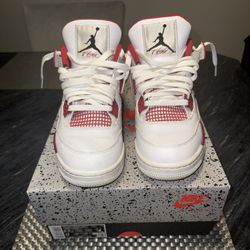 Jordan 4s
