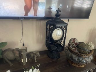 Home decor willing to sale separate as well
