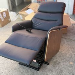 POWER LIFT RECLINER CHAIR FAUX LEATHER COLOR BLACK Assemble required