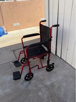 19 inches wide transport/ wheelchair in excellent condition