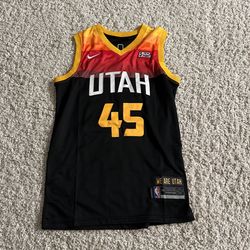 Donavan Mitchell NBA Jersey (Size Small Mens)