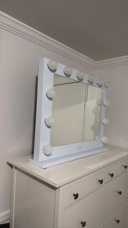 Vanity mirror