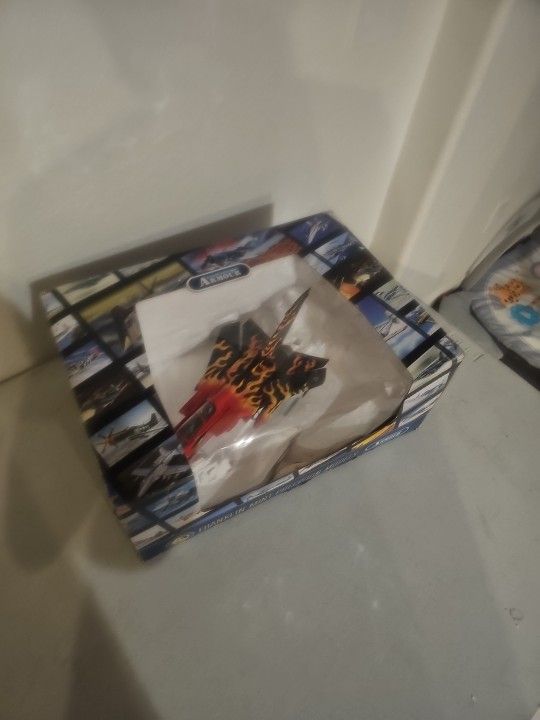 FRANKLIN MINT TORNADO B11E094 FLYING MONSTER SHARK PLANE 1:48 SCALE DIE CAST MIB