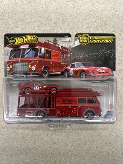 Hot Wheels Team Transport Ferrari